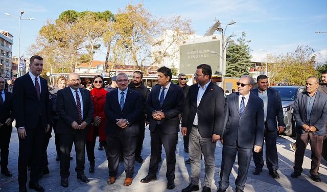 Sındırgı’da Hem Çocuklara Moral Hem Esnafa Destek: Vali ve Kaymakam’dan Ziyaretler