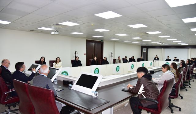 Rektör Oğurlu, Uluslararası Öğrencilerle Buluştu