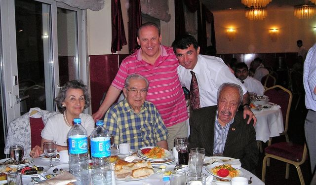 Balıkesir'in iki siyaset duayeni: Ahmet İhsan Kırımlı ve Mehmet Güler... Rahmetle anıyoruz