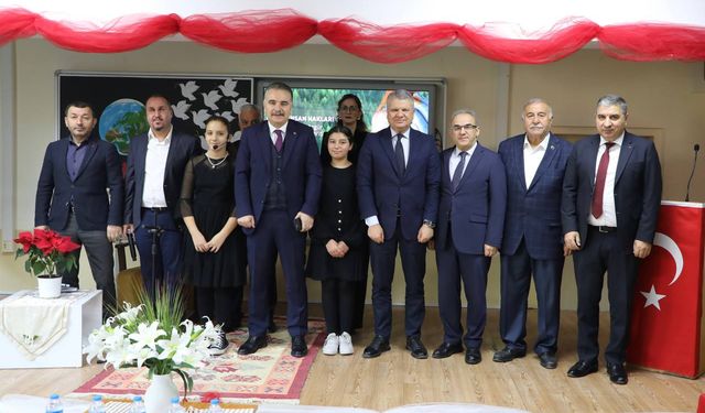 Edremit’te “10 Aralık İnsan Hakları Günü” Programına Yoğun Katılım