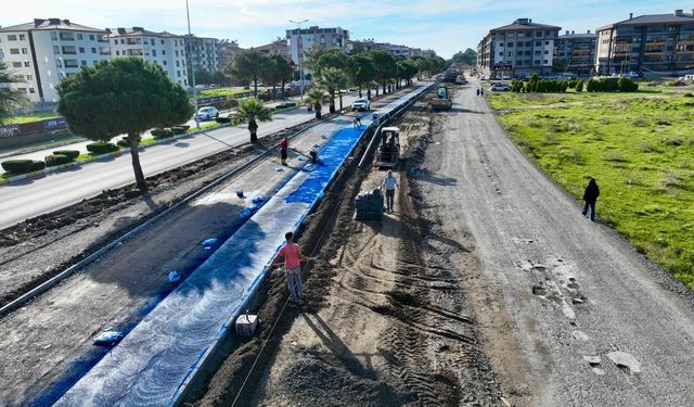 Burhaniye–Ören Yolunda Yaya ve Bisiklet Yolu Çalışmaları Sürüyor