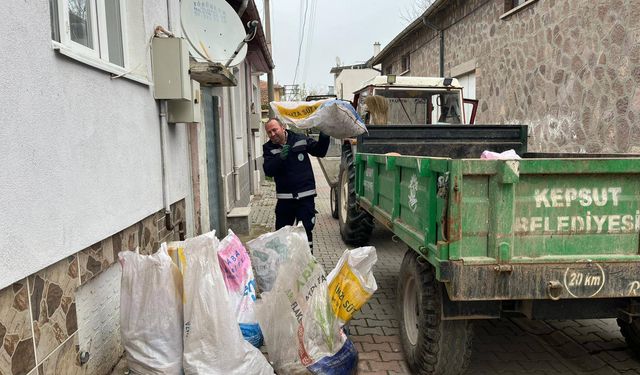 Kepsut’ta Belediye Ekipleri Sahada: Sağlıktan Altyapıya Yoğun Mesai