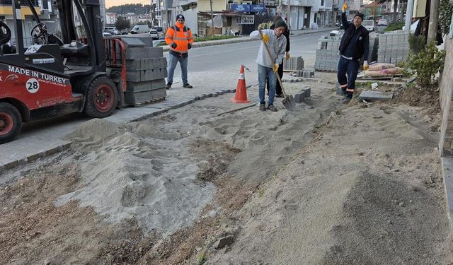 Edremit’te Yollar Yeni Yıla Hazırlık İçin Onarılıyor