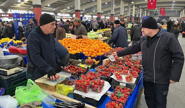 Dursunbey’de Pazar Yerlerinde Sıkı Denetim