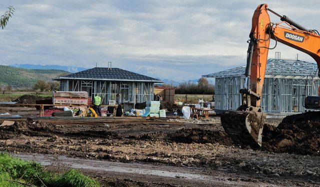 Sındırgı Depreminin Yaraları Sarılıyor: Alacaatlı’da 40 Yeni Yuva Yükseliyor