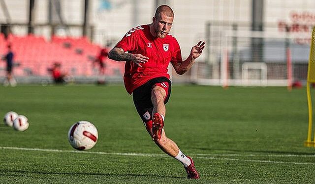 Samsunspor'da Beşiktaş Öncesi Drongelen'den Gözdağı! "Sahaya Sadece Bir Şey İçin Çıkacağız!"