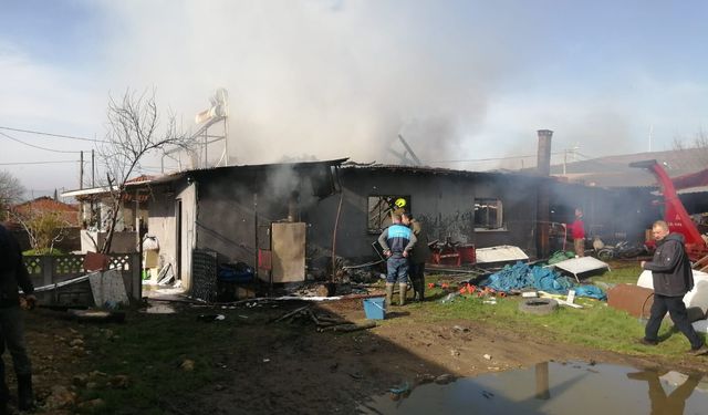 Balıkesir Gönen’de Korkutan Ev Yangını!