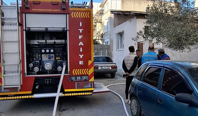 Edremit Tuzcumurat Mahallesi’nde Ev Yangınına Müdahale Edildi