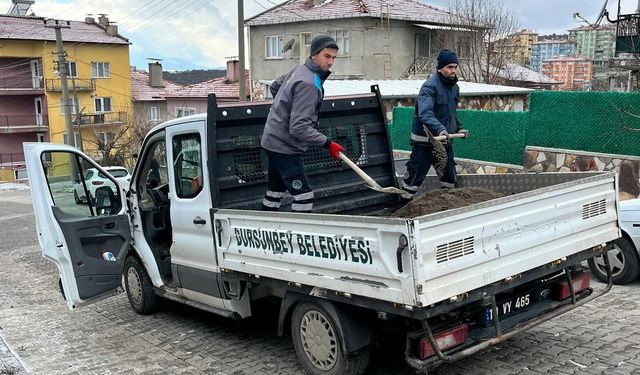 Dursunbey Belediyesi, Olumsuz Hava Koşullarına Karşı Önlemleri Sürdürüyor