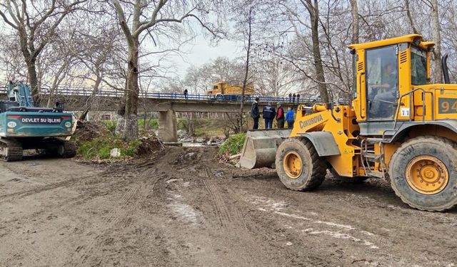 Zeytinli Yaşar Okyar Köprüsü’nde Onarım Çalışmaları Başladı