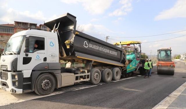 Gönen’de Altyapı, Yol ve Temizlik Çalışmaları Sürdürüldü