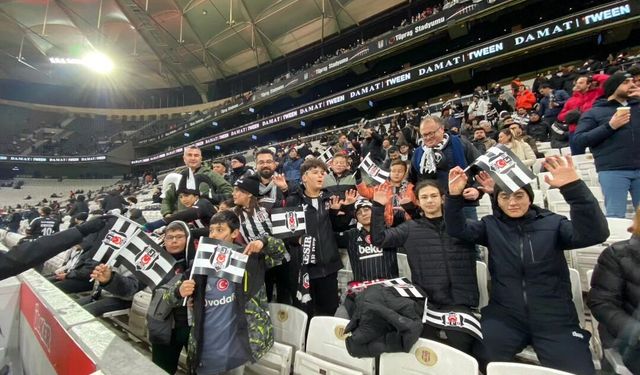 Sındırgılı Öğrenciler Tüpraş Stadyumu’nda Maç Heyecanı Yaşadı