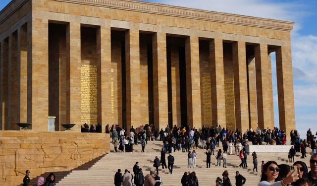 Sındırgı Gençliği Anıtkabir’de: Tarih ve Demokrasiyle Buluşma