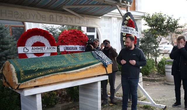 Elif Kumal Son Yolculuğuna Uğurlandı! Cenazesi Bandırma'da Toprağa Verildi