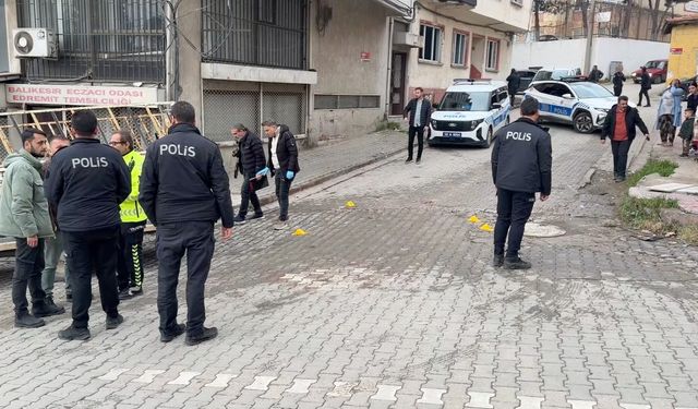Edremit’te Alacak Kavgası Kanlı Bitti: Sokak Ortasında Tüfekli Saldırı!