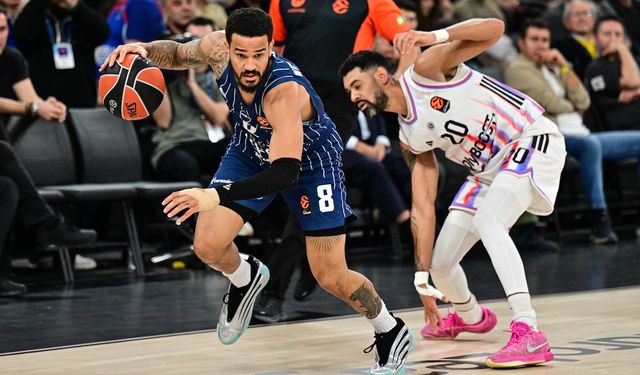 EuroLeague'de Hüsran!  Anadolu Efes Kendi Evinde Paris'e Mağlup Oldu!