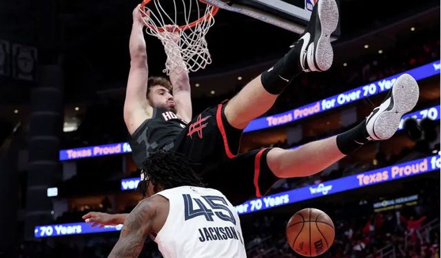 Alperen Şengün NBA’de Pota Kırdı! Yılın Smacı Adayı: "Uçan Adam Alpi" Chicago’yu Salladı...