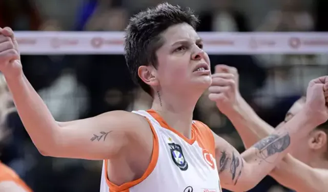 Son Dakika: Ebrar Karakurt Dizinden Sakatlandı! Eczacıbaşı - Milano Maçında Şok Anlar