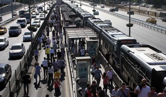 Son Dakika: Bursa'da Toplu Taşıma Ücretleri Değişti! BursaKart Tam ve Öğrenci Başka Kaç TL Oldu? İşte 2026 Fiyat Listesi