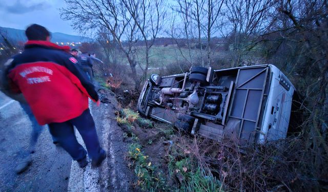 SON DAKİKA: Balıkesir İvrindi’de Can Pazarı! Kaşağıl Sapağında Feci Kaza: 14 Yaralı, Çok Sayıda Ekip Sevk Edildi!