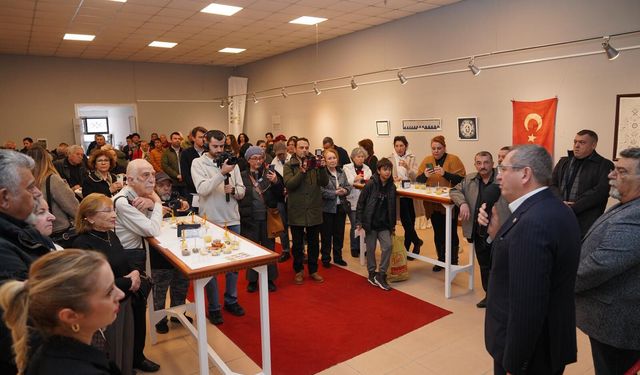 Ayvalık’ta Mübadele Hafızası Canlandı: “Bavullara Sığan Hayatlar” Sergisi Açıldı