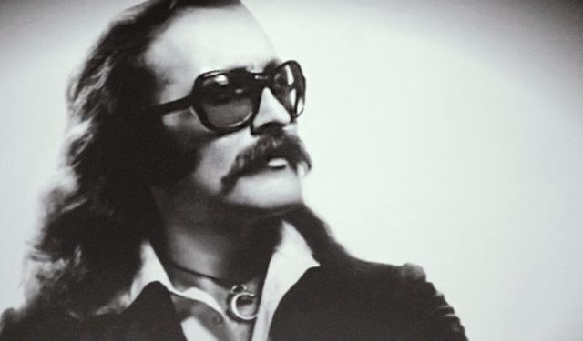 “Namus Belası”ndan “Islak Islak”a: Cem Karaca’nın Bitmeyen Mirası