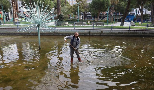 Edremit’te Parklarda Bakım ve Temizlik Çalışmaları Hız Kazandı