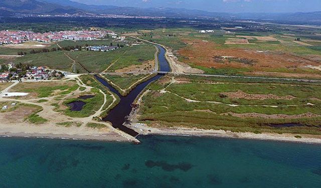 Edremit Çevre Derneği: “Sulak Alanlar Ranta Kurban Ediliyor”