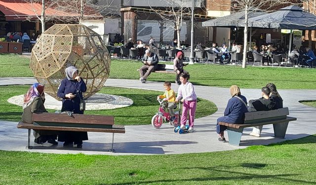 Balıkesir'de bahardan kalma bir hafta sonu