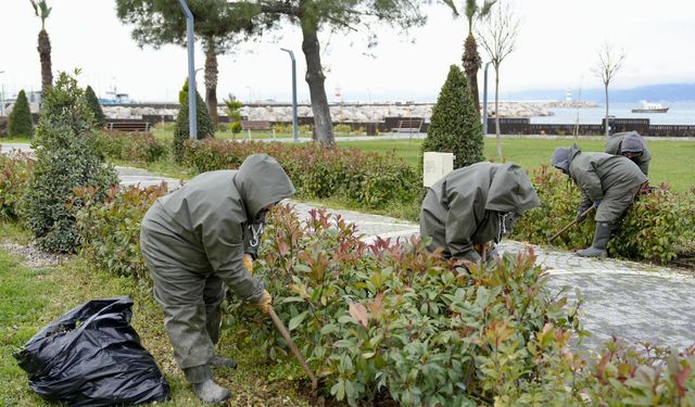 Burhaniye’de Büyük Değişim! Park ve Yeşil Alanlar Sil Baştan Yenileniyor!
