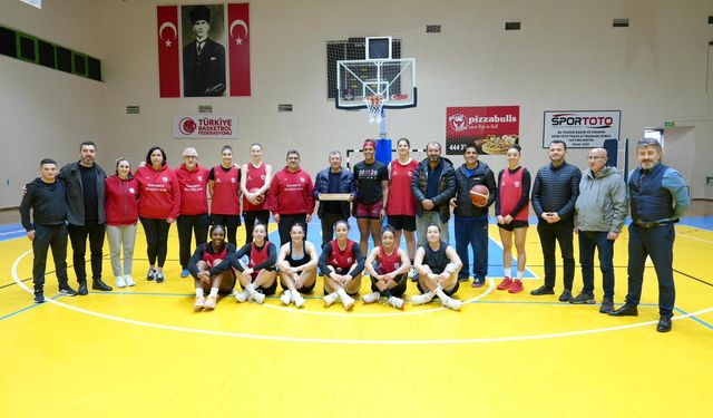 Körfezin Aslanları ve Potanın Perileri Tek Yürek! Burhaniye’de Kritik Maçlar Öncesi Moral Depoladılar!