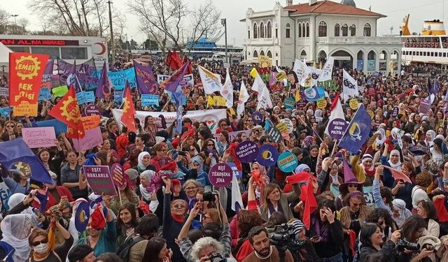Kadın Mücadelesinin Tarihi, Eşitlik Arayışı ve Dünyada Kadın Olmanın Gerçeği