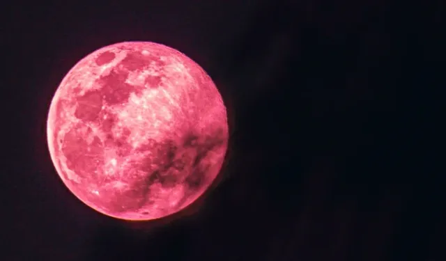 Pembe Dolunay 2026: 1 Nisan Gecesi Gökyüzünde Görsel Şölen! Saat Kaçta, Nasıl İzlenir?