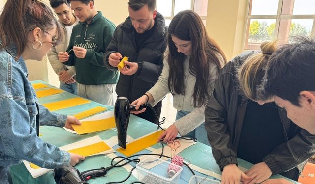 BUBFA’da Doğal Dönüşüm: Öğrenciler Kendi Bal Mumu Mumlarını Üretti