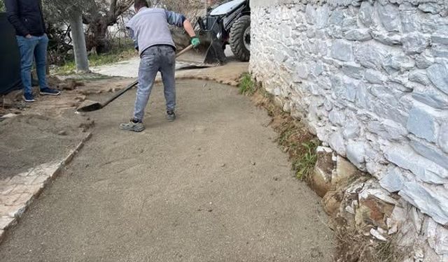 Edremit'te Konforlu Ulaşım Hamlesi! Mehmetalan Mahallesi'nde Yollar Yenileniyor