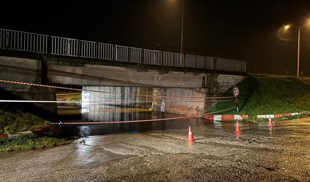 Bigadiç’te Sağanak Alarmı: Belediye Ekipleri Gece Boyu Sahada Teyakkuzda!