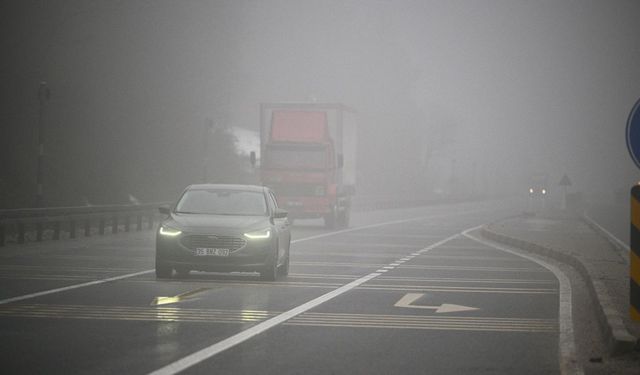 Bolu Dağı'nda Yoğun Sis: D-100 Kara Yolunda Görüş Mesafesi Düştü (6 Mart 2026)