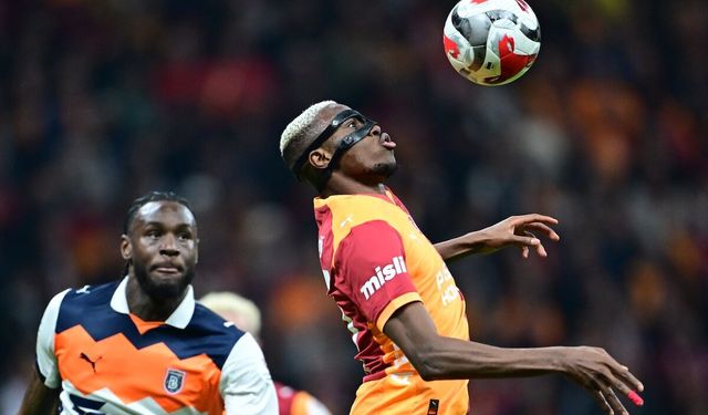 Osimhen'in Golü VAR'a Takıldı!  Dev Maçta Devre Arası! Galatasaray 0-0 Başakşehir!