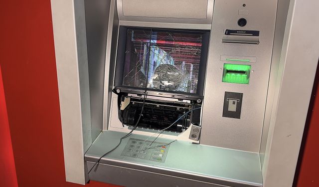 Adana’da ATM’ye Levye ile Saldırı! Şüpheli Yakalandı