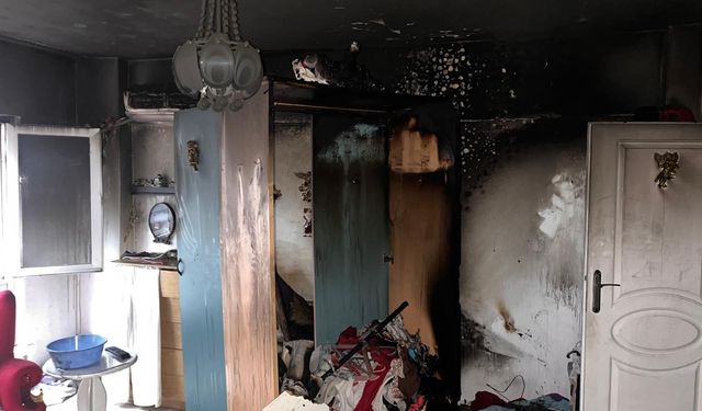 Erdek’te Korkutan Ev Yangını: 1 Kişi Dumandan Etkilendi