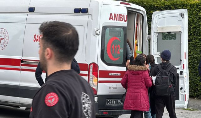 SON DAKİKA: Beylikdüzü Yaşar Acar Fen Lisesi'nde Patlama! Yaralı Öğrenciler Var