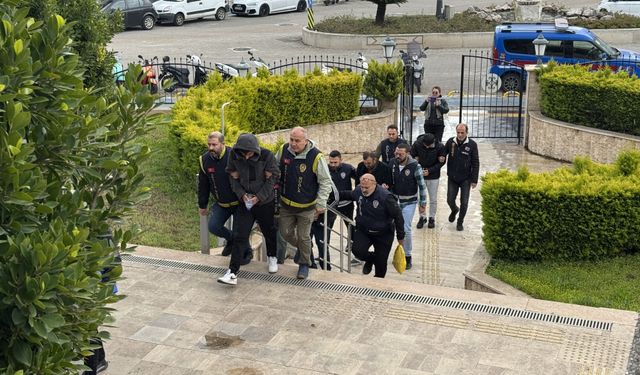 Turistlerin Kartlarını Hedef Alan Şebekeye Darbe: 4 Tutuklama