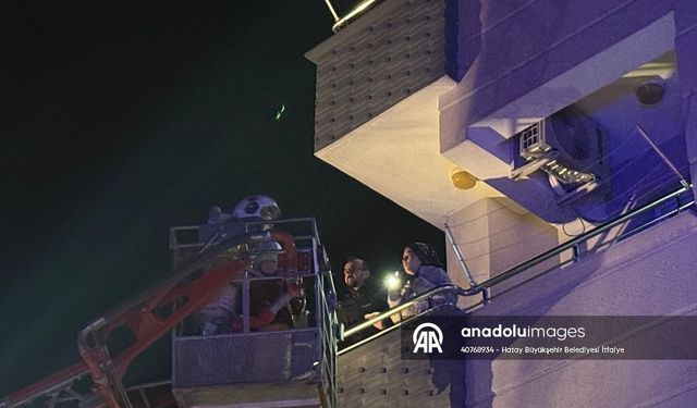 Hatay'da Bina Yangını: 30 Kişi Kurtarıldı, 1 Bebek Hastanede