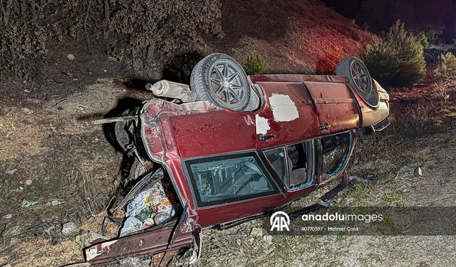Uşak'ta Feci Kaza: Otomobil Takla Attı, 5 Yaralı