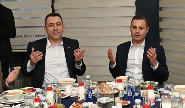 Memleketimden siyaset manzaraları... Kavgası bize muhabbeti onlara!