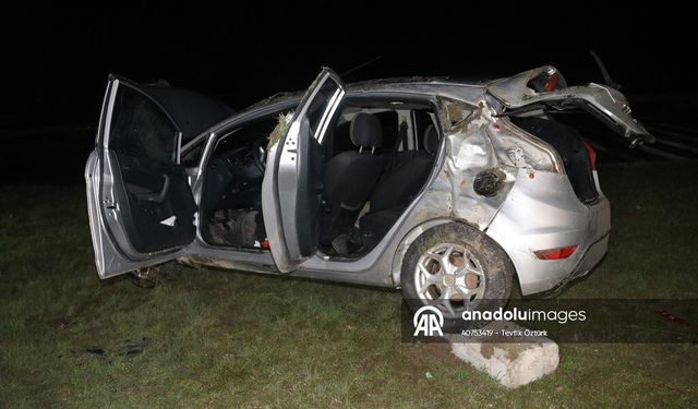 Amasya'da Otomobil Devrildi: 2 Yaralı