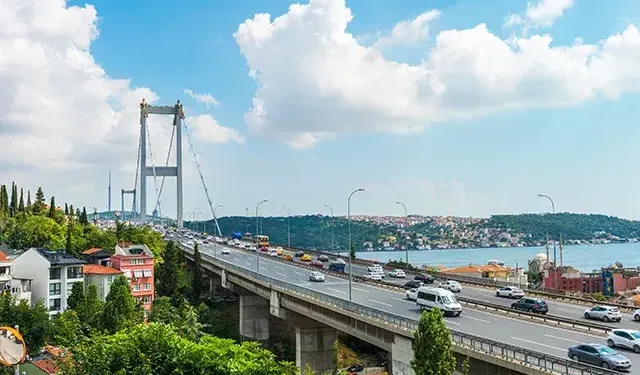 BUGÜN KÖPRÜ VE OTOYOLLAR ÜCRETSİZ Mİ? 20 Mart Bayramın 1. Günü Hangi Köprüler Bedava? İşte Ücretli Olan Hatlar!