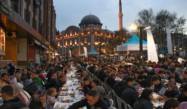 Büyükşehir'in meydan iftarı için çarşı bölgesinde tam kapatma!