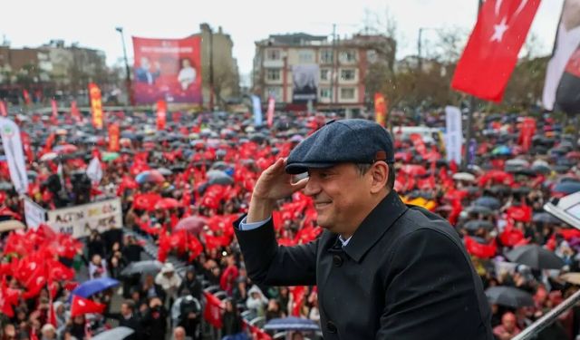 Özgür Özel'den Uşak Belediye Başkanı Özkan Yalım Açıklaması: "Bu Rezillik Adına Milletimden Utanıyorum"