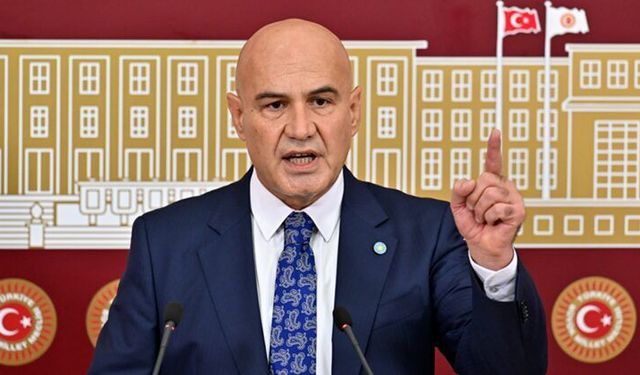 Turhan Çömez'den 1 Mart tezkeresini hatırlattı: Hayır diyenler sahneden silindi!